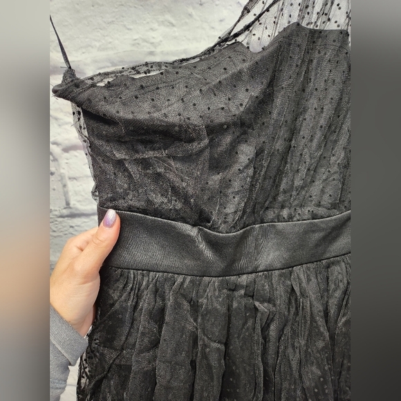 NWT $168 Modcloth Night Long One-Shoulder Dotted Tulle Dress In Black Size S - Picture 10 of 11